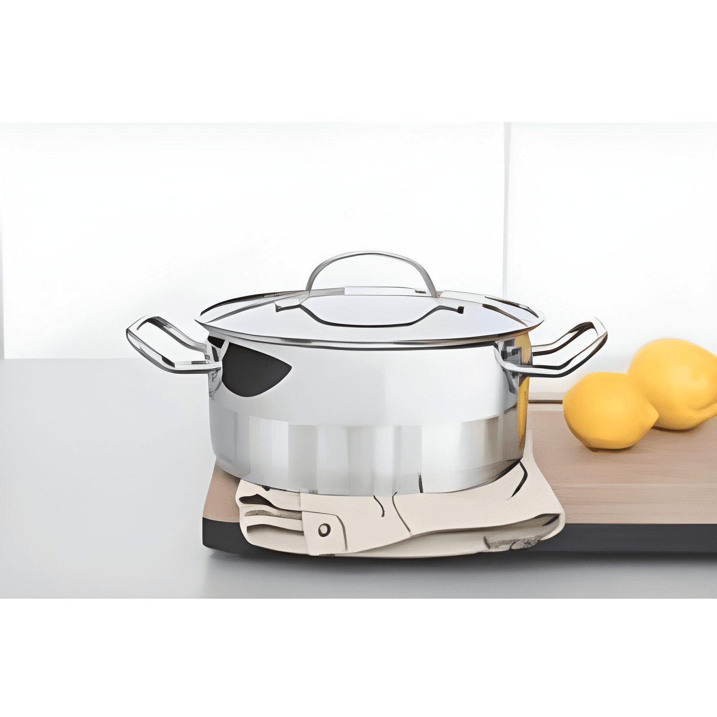 Tramontina Professional 20 cm 2.9 L stainless steel shallow casserole dish with flat lid-62623/200