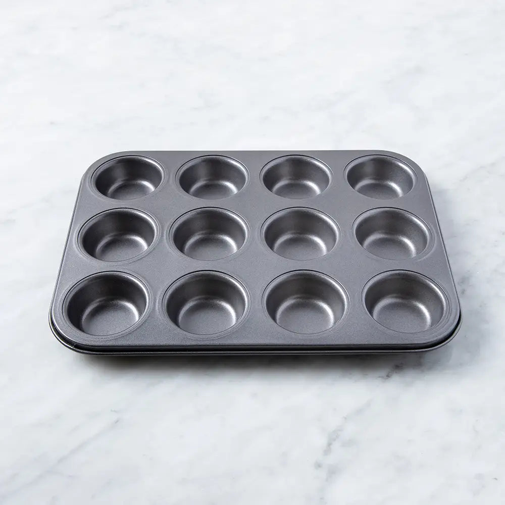 Muffin Pan with 12 Holes-620
